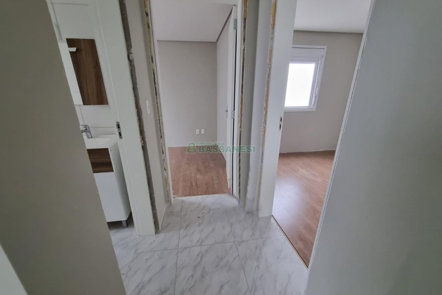 Apartamento com 53m², 2 dormitórios, 1 vaga, no bairro Vila Verde em Caxias do Sul para Alugar