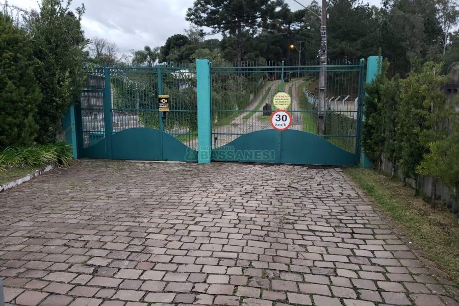 Terreno com 1091m², no bairro Monte Bérico em Caxias do Sul para Comprar