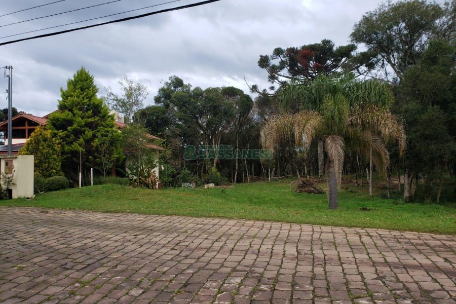 Terreno com 1091m², no bairro Monte Bérico em Caxias do Sul para Comprar