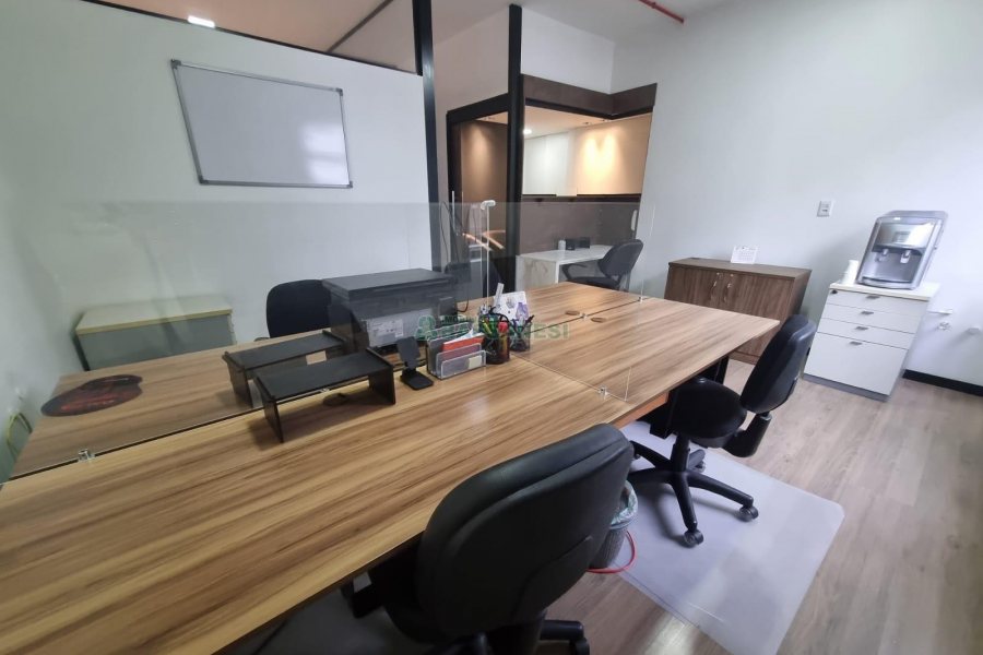 Sala Mobiliada com 47m², no bairro Centro em Caxias do Sul para Alugar