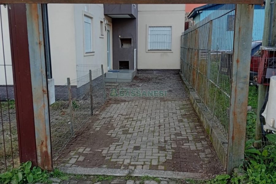 Apartamento com 48m², 2 dormitórios, 1 vaga, no bairro Desvio Rizzo em Caxias do Sul para Comprar