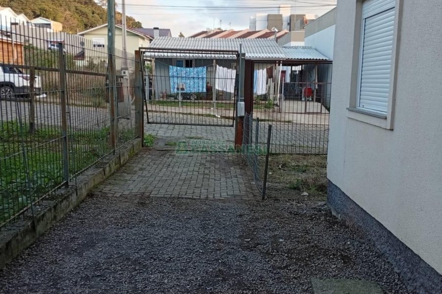 Apartamento com 48m², 2 dormitórios, 1 vaga, no bairro Desvio Rizzo em Caxias do Sul para Comprar