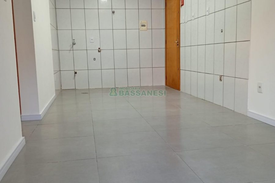 Apartamento com 48m², 2 dormitórios, 1 vaga, no bairro Desvio Rizzo em Caxias do Sul para Comprar