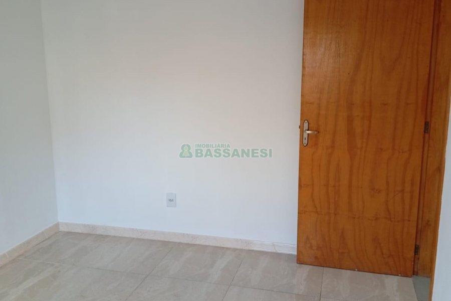 Apartamento com 48m², 2 dormitórios, 1 vaga, no bairro Desvio Rizzo em Caxias do Sul para Comprar