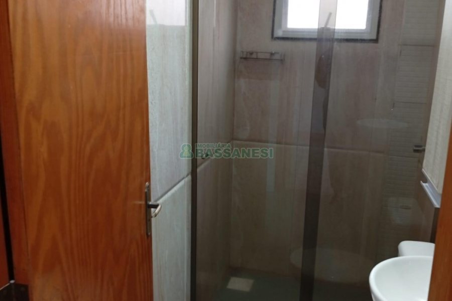 Apartamento com 48m², 2 dormitórios, 1 vaga, no bairro Desvio Rizzo em Caxias do Sul para Comprar
