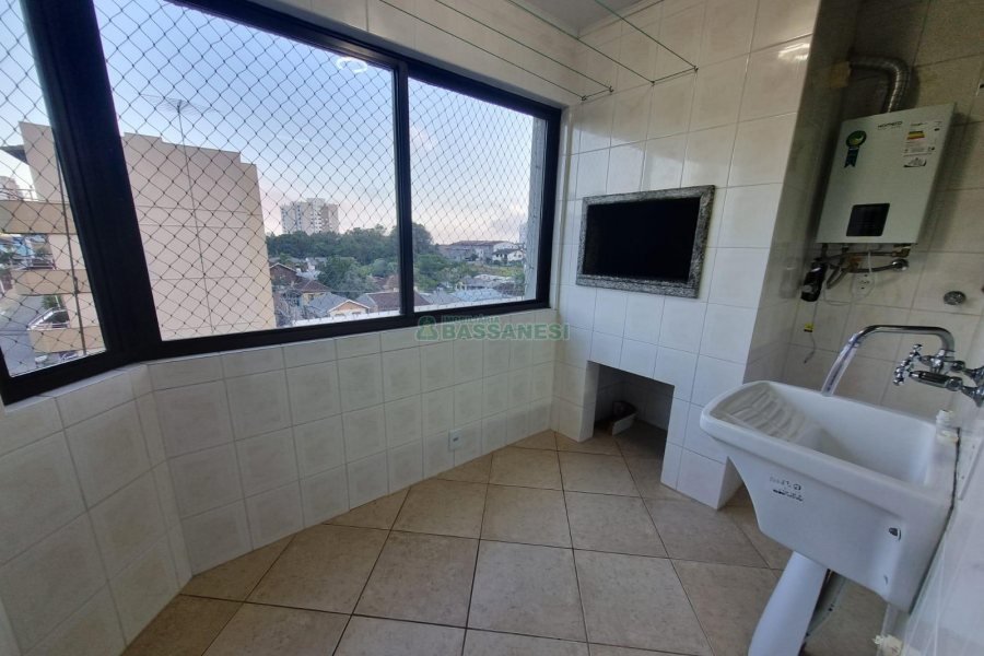 Apartamento com 100m², 3 dormitórios, 2 vagas, no bairro Panazzolo em Caxias do Sul para Alugar
