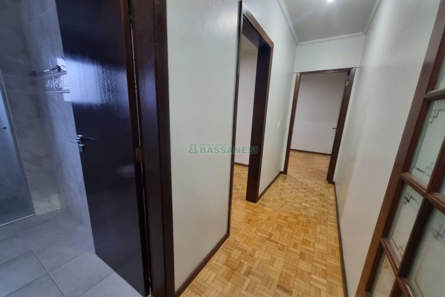 Apartamento com 100m², 3 dormitórios, 2 vagas, no bairro Panazzolo em Caxias do Sul para Alugar