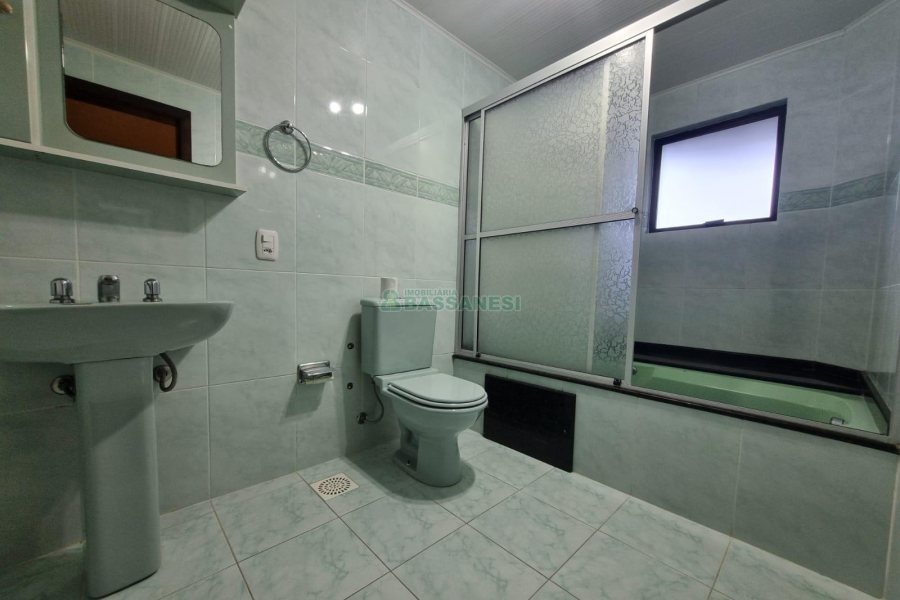 Apartamento com 100m², 3 dormitórios, 2 vagas, no bairro Panazzolo em Caxias do Sul para Alugar