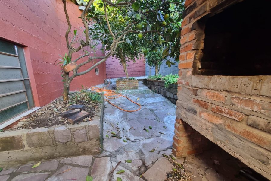 Casa com 366m², 5 dormitórios, 3 vagas, no bairro Desvio Rizzo em Caxias do Sul para Alugar