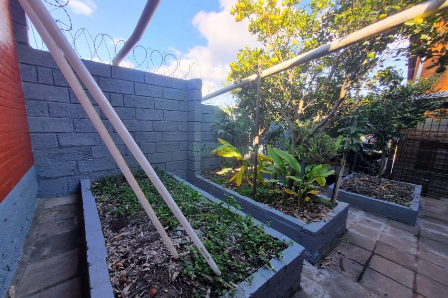 Casa com 366m², 5 dormitórios, 3 vagas, no bairro Desvio Rizzo em Caxias do Sul para Alugar