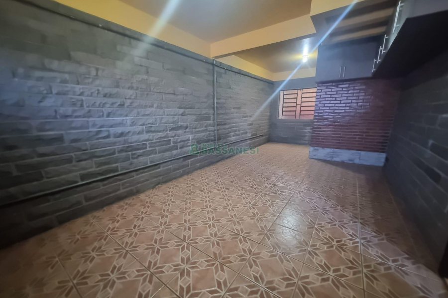 Casa com 366m², 5 dormitórios, 3 vagas, no bairro Desvio Rizzo em Caxias do Sul para Alugar