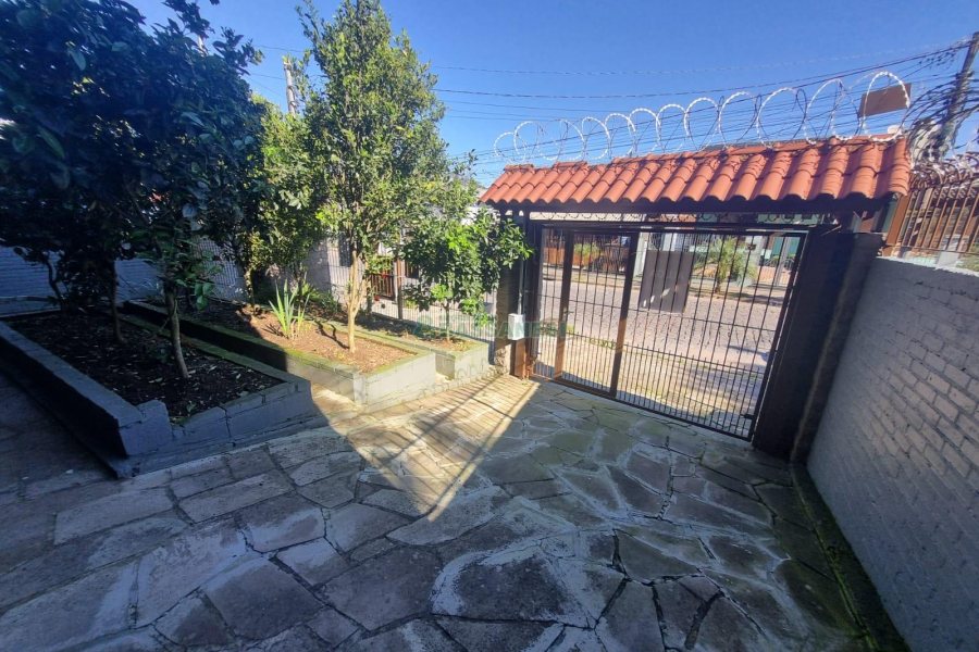 Casa com 366m², 5 dormitórios, 3 vagas, no bairro Desvio Rizzo em Caxias do Sul para Alugar