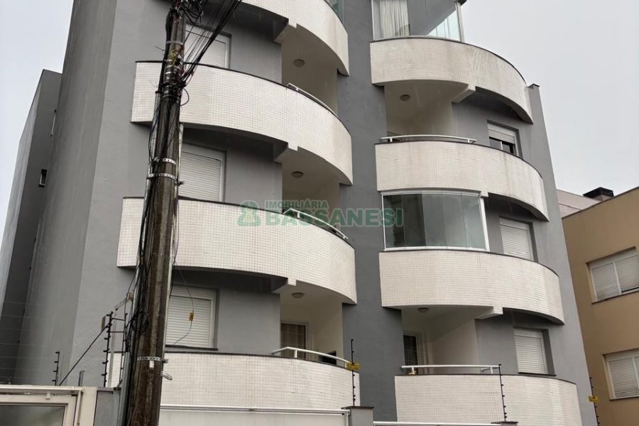 Apartamento com 62m², 2 dormitórios, 1 vaga, no bairro Vinhedos em Caxias do Sul para Alugar