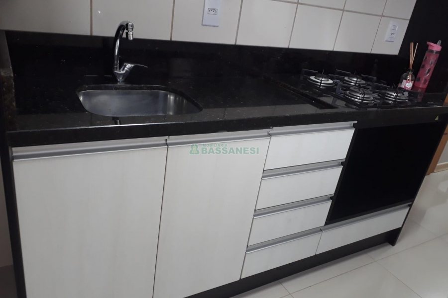Apartamento com 62m², 2 dormitórios, 1 vaga, no bairro Vinhedos em Caxias do Sul para Alugar
