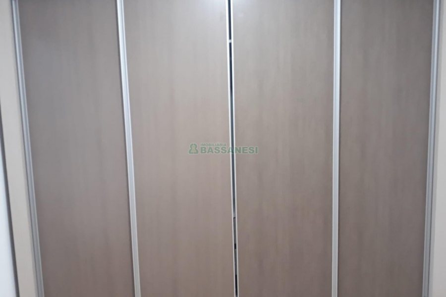 Apartamento com 62m², 2 dormitórios, 1 vaga, no bairro Vinhedos em Caxias do Sul para Alugar