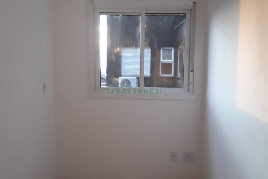 Apartamento com 62m², 2 dormitórios, 1 vaga, no bairro Vinhedos em Caxias do Sul para Alugar