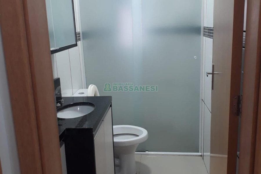 Apartamento com 62m², 2 dormitórios, 1 vaga, no bairro Vinhedos em Caxias do Sul para Alugar