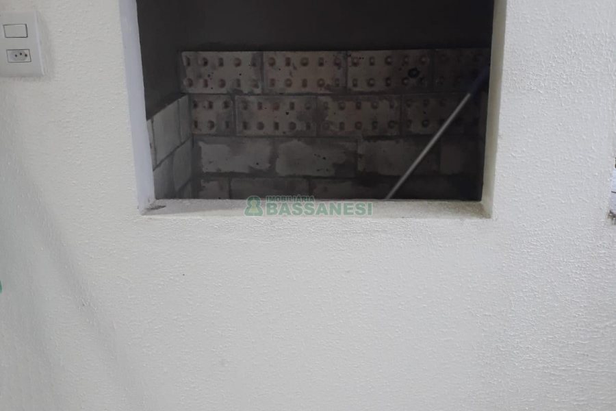 Apartamento com 62m², 2 dormitórios, 1 vaga, no bairro Vinhedos em Caxias do Sul para Alugar