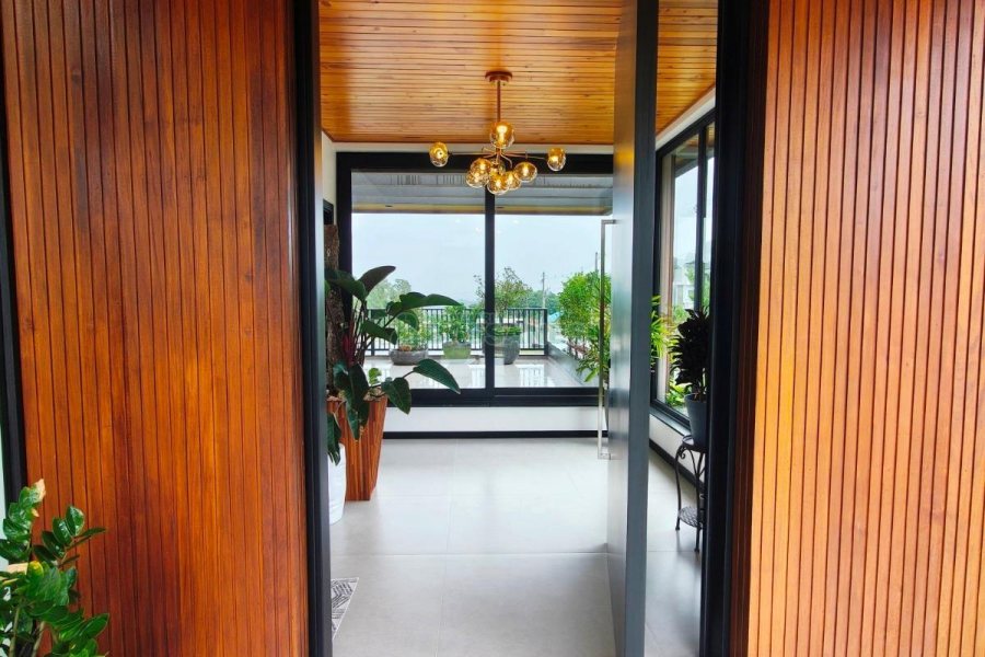Casa com 426m², 3 dormitórios, 2 vagas, no bairro Nossa Senhora da Saúde em Caxias do Sul para Comprar