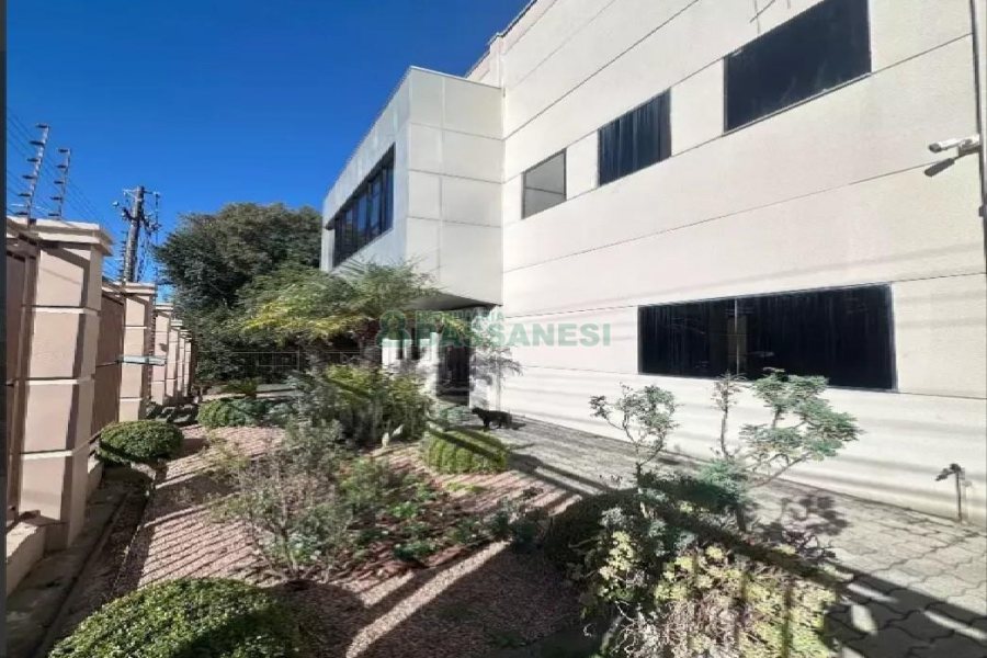 Pavilhão com 500m², 15 vagas, no bairro Charqueadas em Caxias do Sul para Alugar