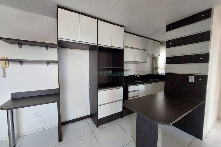 Apartamento com 60m², 2 dormitórios, 1 vaga, no bairro Desvio Rizzo em Caxias do Sul para Alugar