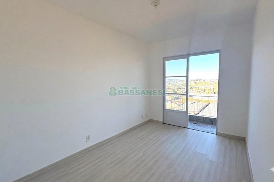 Apartamento com 68m², 2 dormitórios, 1 vaga, no bairro Cruzeiro em Caxias do Sul para Comprar