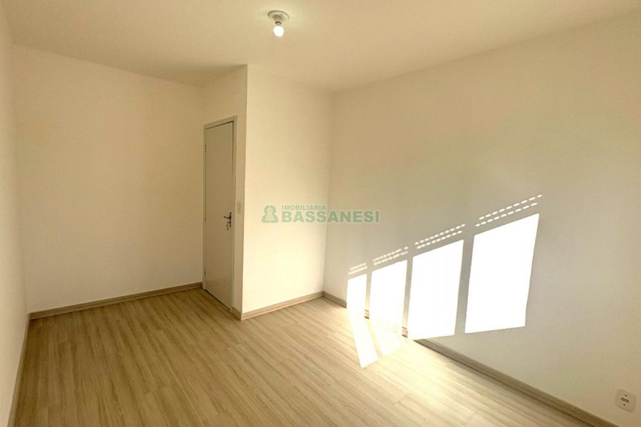 Apartamento com 68m², 2 dormitórios, 1 vaga, no bairro Cruzeiro em Caxias do Sul para Comprar