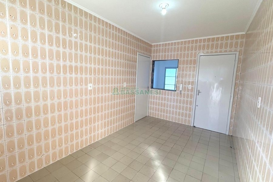 Apartamento com 68m², 2 dormitórios, 1 vaga, no bairro Cruzeiro em Caxias do Sul para Comprar