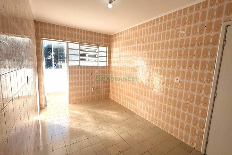 Apartamento com 68m², 2 dormitórios, 1 vaga, no bairro Cruzeiro em Caxias do Sul para Comprar