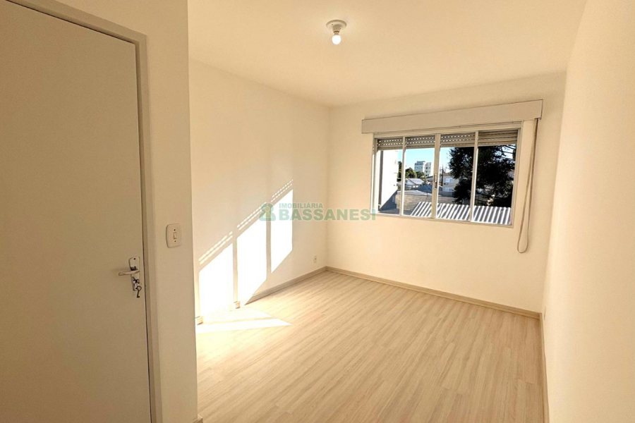 Apartamento com 68m², 2 dormitórios, 1 vaga, no bairro Cruzeiro em Caxias do Sul para Comprar