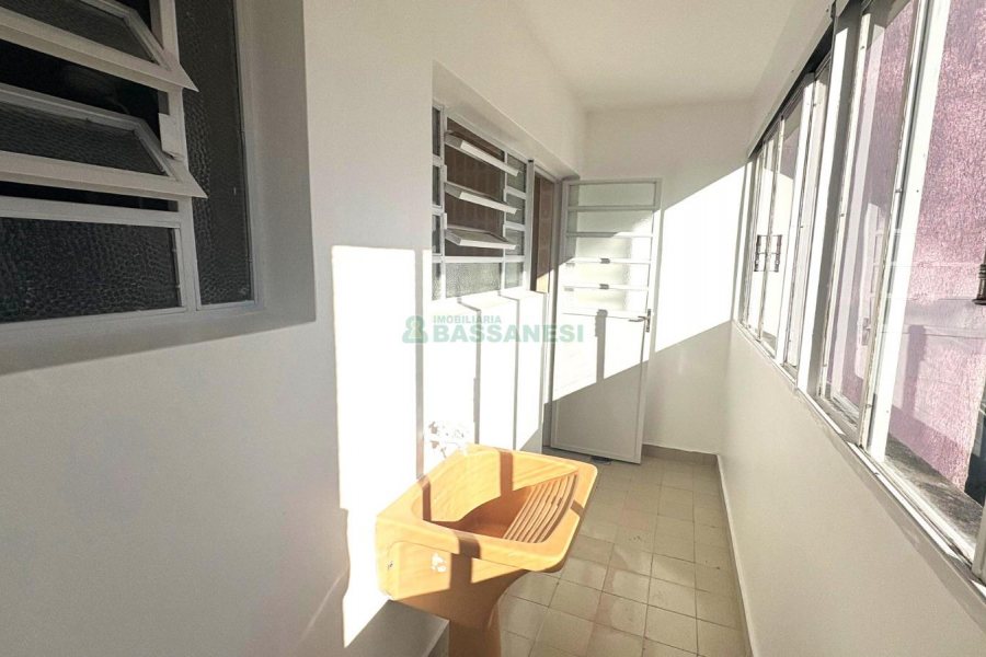 Apartamento com 68m², 2 dormitórios, 1 vaga, no bairro Cruzeiro em Caxias do Sul para Comprar