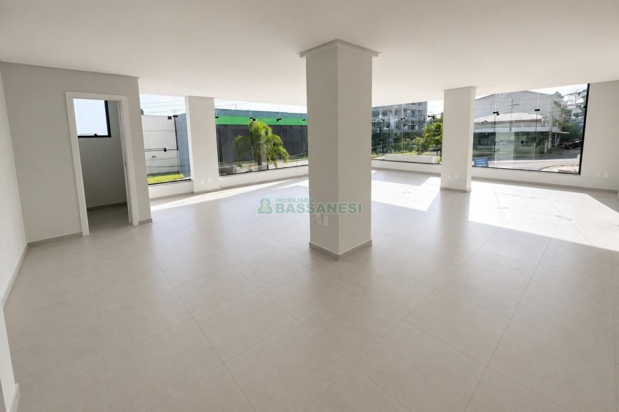 Loja com 200m², no bairro Pio X em Caxias do Sul para Alugar