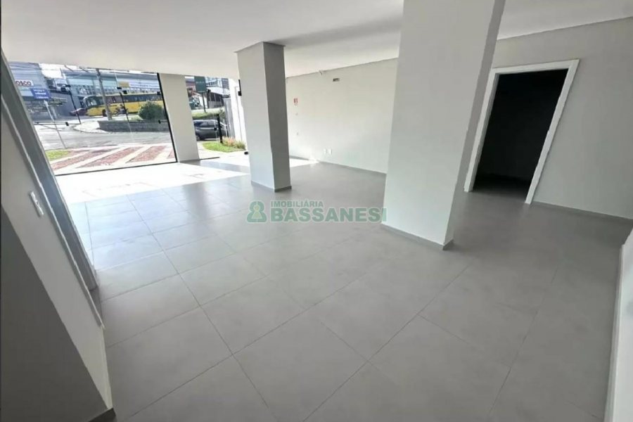 Loja com 200m², no bairro Pio X em Caxias do Sul para Alugar