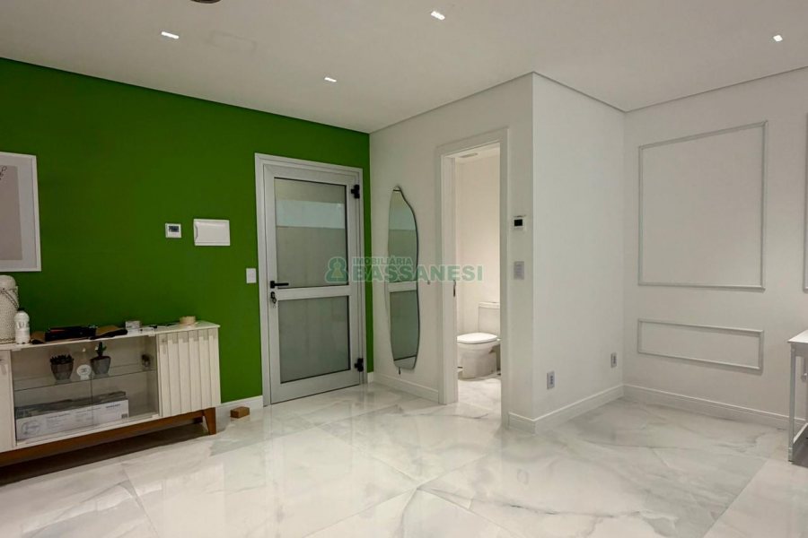 Sala com 34m², no bairro Centro em Caxias do Sul para Comprar