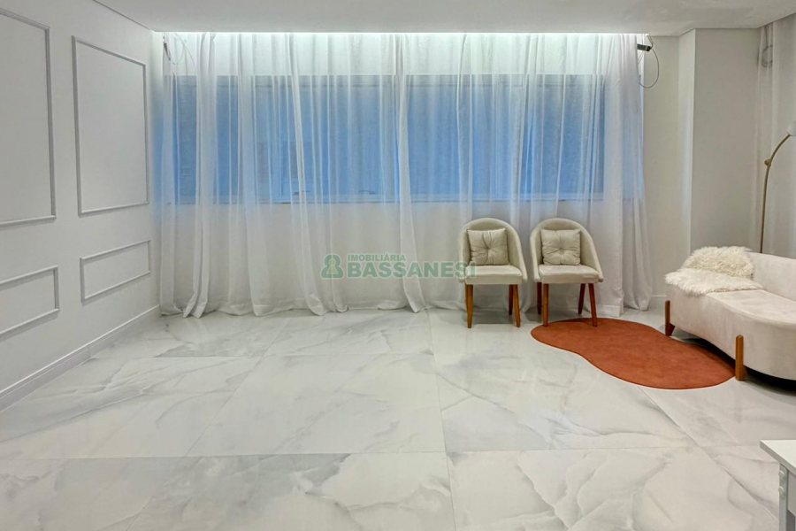 Sala com 34m², no bairro Centro em Caxias do Sul para Comprar