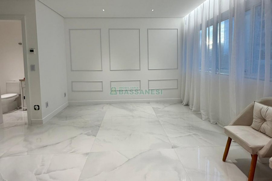 Sala com 34m², no bairro Centro em Caxias do Sul para Comprar