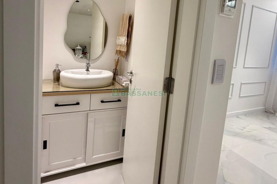 Sala com 34m², no bairro Centro em Caxias do Sul para Comprar