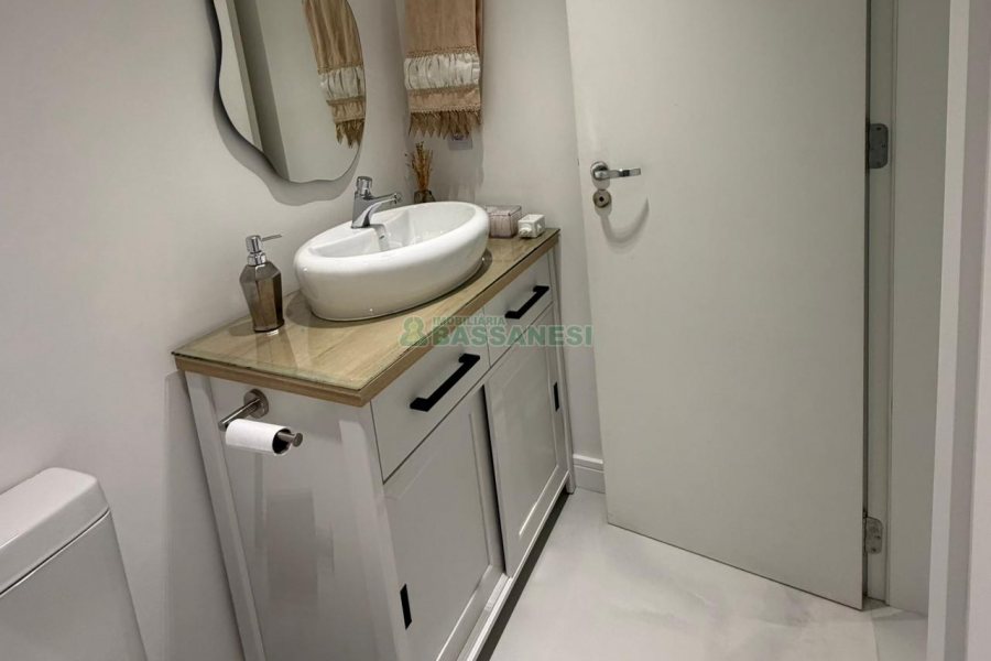 Sala com 34m², no bairro Centro em Caxias do Sul para Comprar