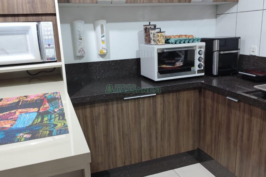 Sobrado com 99m², 2 dormitórios, 2 vagas, no bairro Ana Rech em Caxias do Sul para Comprar