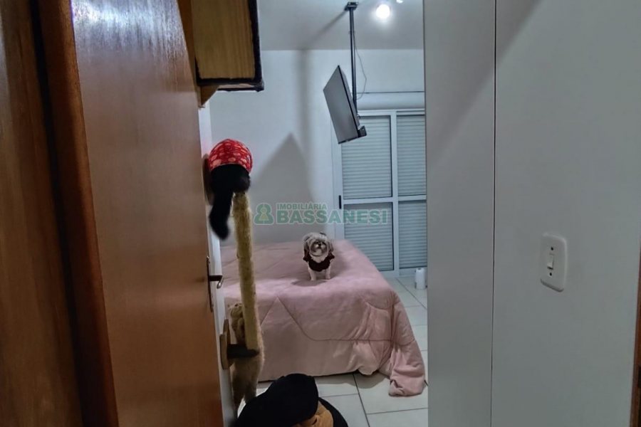 Sobrado com 99m², 2 dormitórios, 2 vagas, no bairro Ana Rech em Caxias do Sul para Comprar