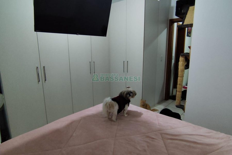 Sobrado com 99m², 2 dormitórios, 2 vagas, no bairro Ana Rech em Caxias do Sul para Comprar