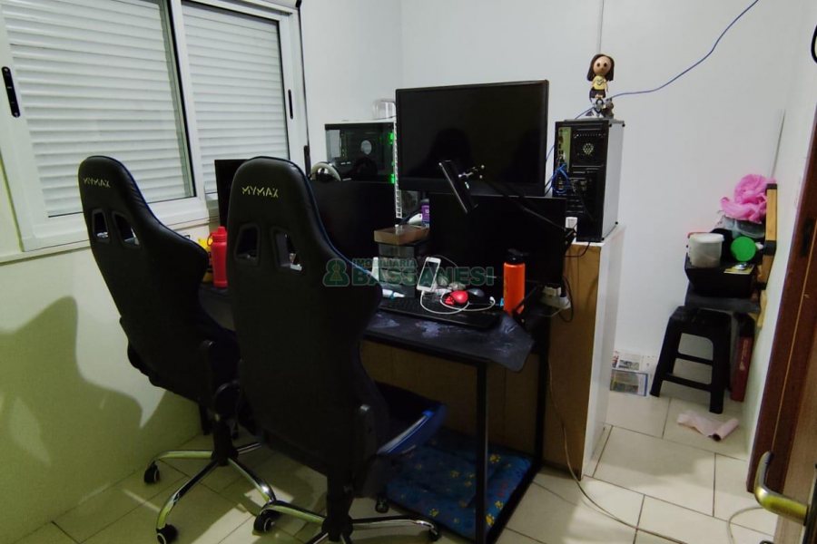 Sobrado com 99m², 2 dormitórios, 2 vagas, no bairro Ana Rech em Caxias do Sul para Comprar