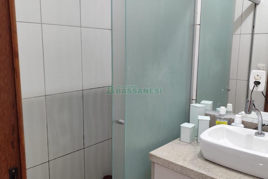 Sobrado com 99m², 2 dormitórios, 2 vagas, no bairro Ana Rech em Caxias do Sul para Comprar