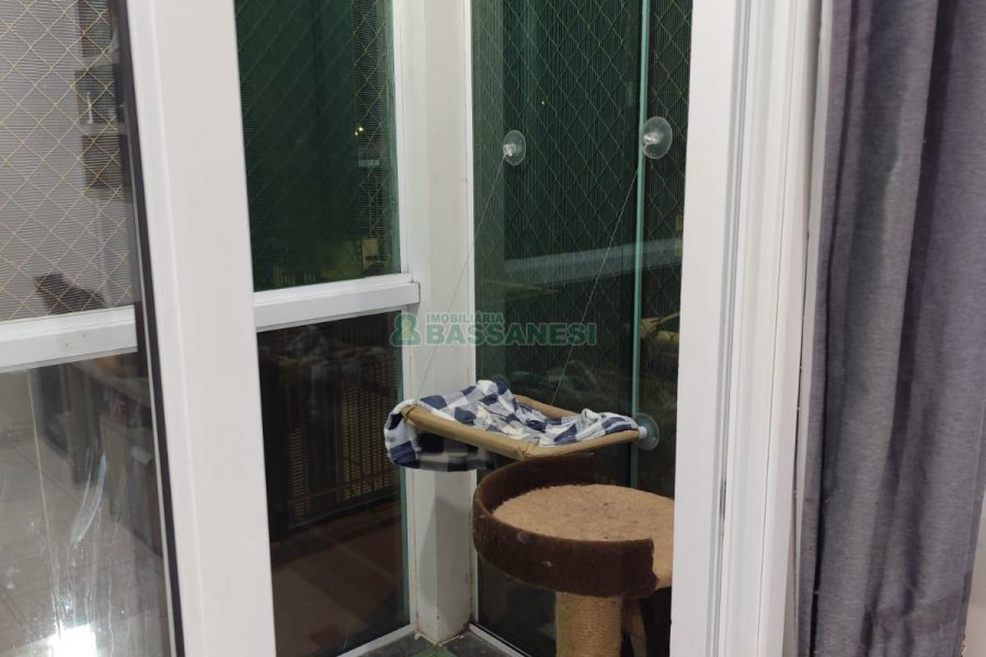 Sobrado com 99m², 2 dormitórios, 2 vagas, no bairro Ana Rech em Caxias do Sul para Comprar