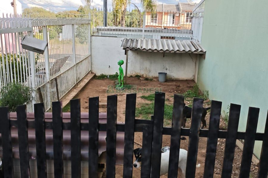 Sobrado com 99m², 2 dormitórios, 2 vagas, no bairro Ana Rech em Caxias do Sul para Comprar
