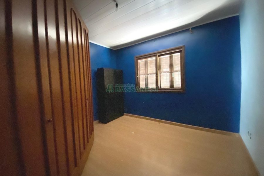 Casa Mobiliada com 90m², 3 dormitórios, 3 vagas, no bairro Desvio Rizzo em Caxias do Sul para Alugar