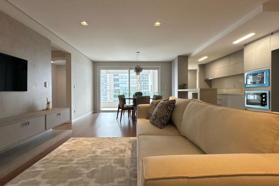 Apartamento com 125m², 3 dormitórios, 2 vagas, no bairro Madureira em Caxias do Sul para Comprar