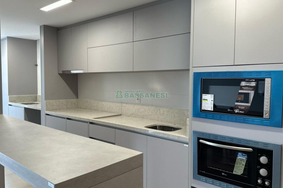 Apartamento com 125m², 3 dormitórios, 2 vagas, no bairro Madureira em Caxias do Sul para Comprar