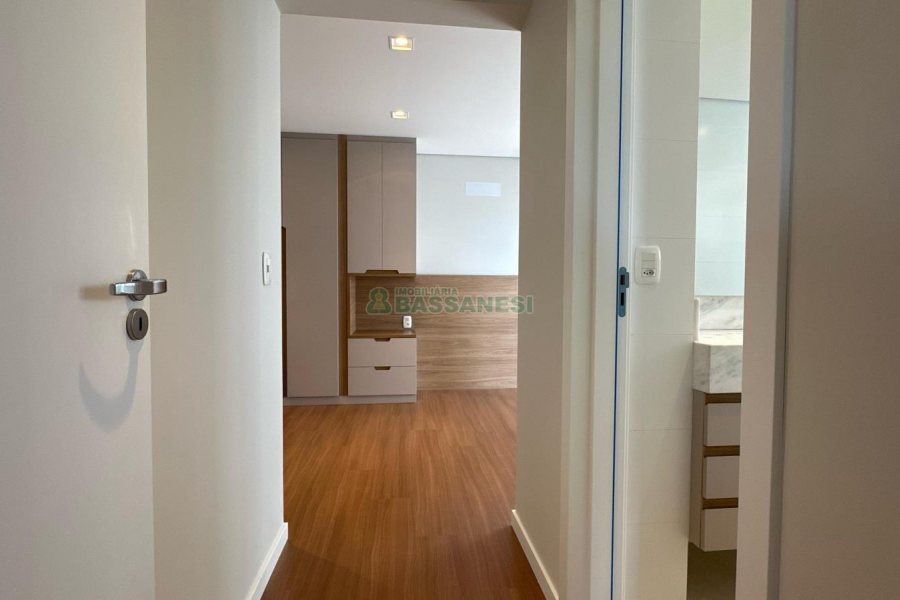 Apartamento com 125m², 3 dormitórios, 2 vagas, no bairro Madureira em Caxias do Sul para Comprar