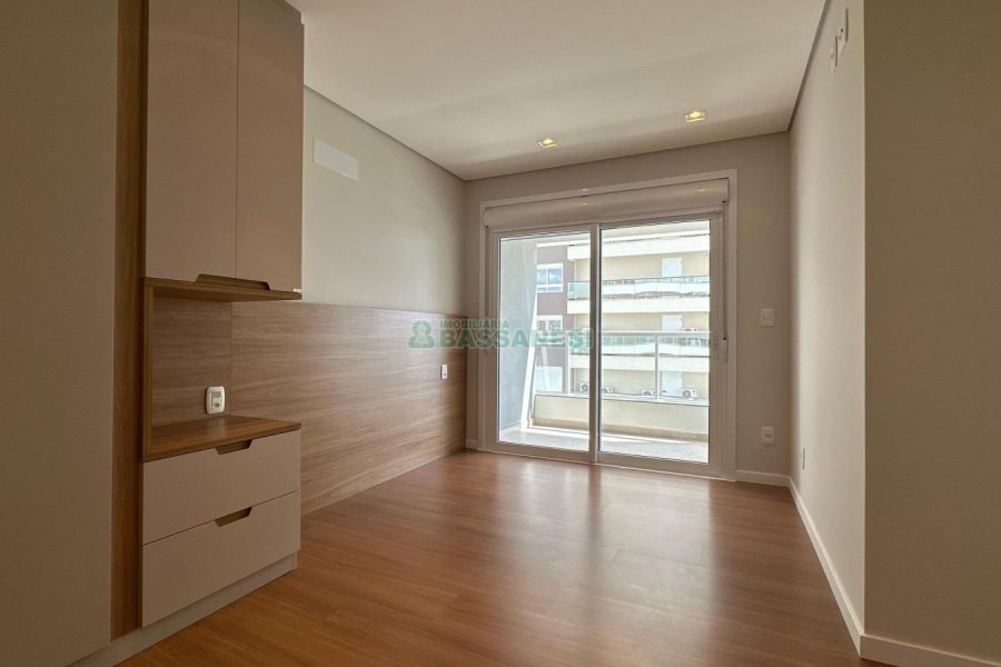 Apartamento com 125m², 3 dormitórios, 2 vagas, no bairro Madureira em Caxias do Sul para Comprar
